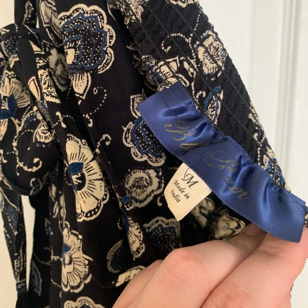 Blue Rain 100% Rayon Wide Leg Black Navy and White Floral Pant Size Medium - Picture 5 of 12